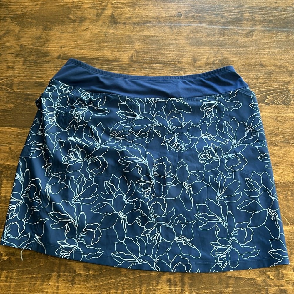 Cypress Club Women's NavyWhite Floral Golf Skort Size Large